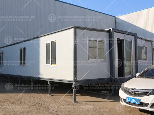 expandable house