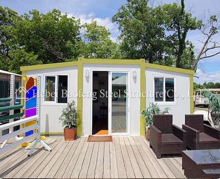 10 sets of expanded houses exported to Uganda